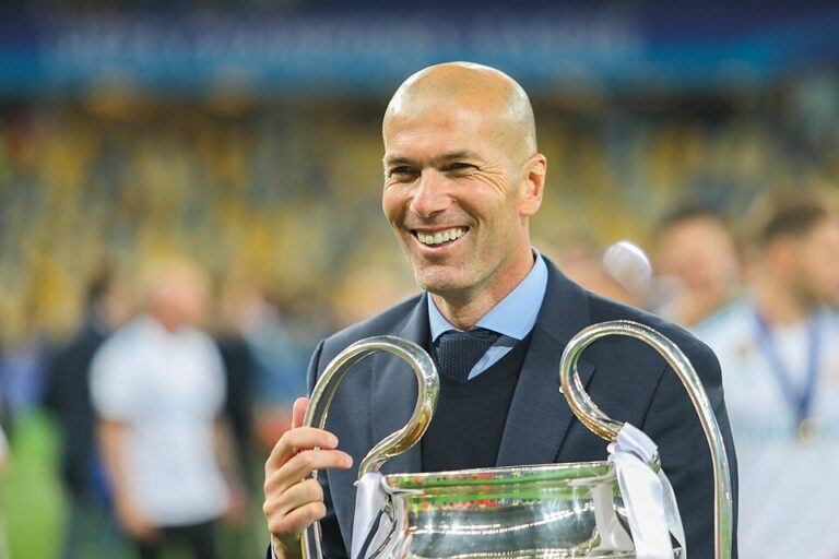 entraineur-mieux-paye-zidane