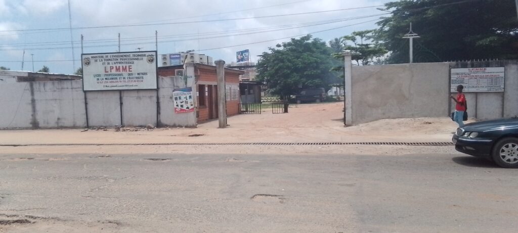 prime-des-enseignants-tiemoko-apporte-soutien