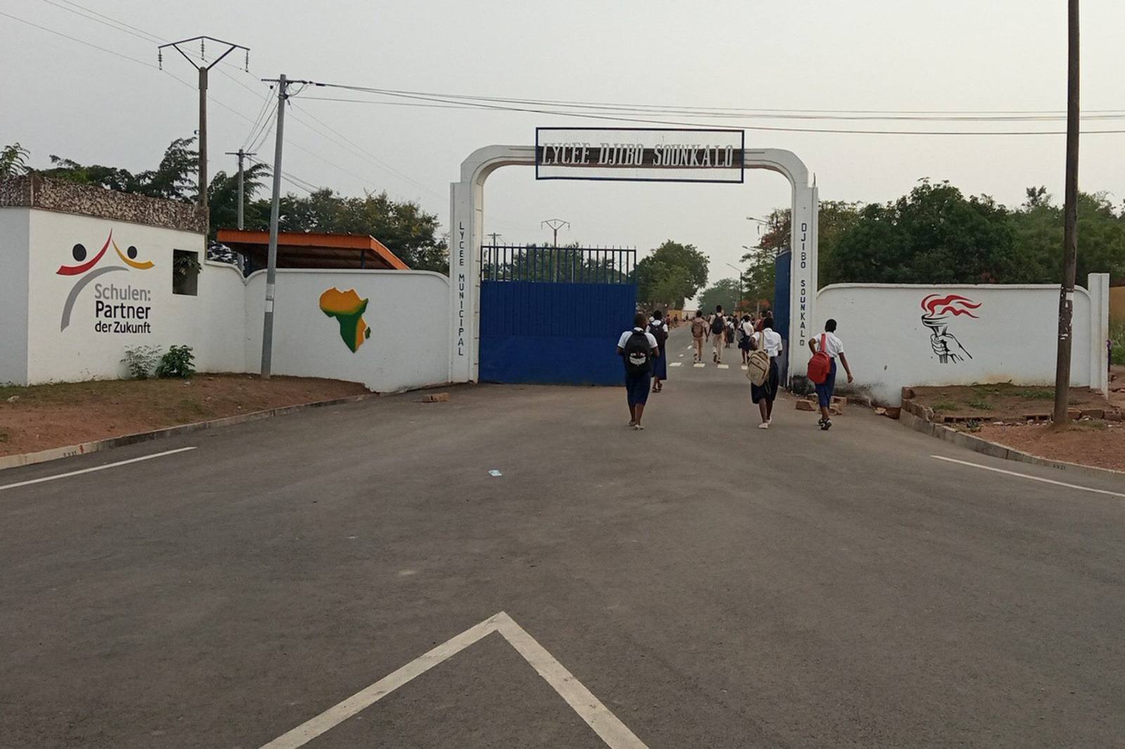 inscription-en-ligne-2025-2026-Cote-divoire-6000-FCFA-public-3000-prive