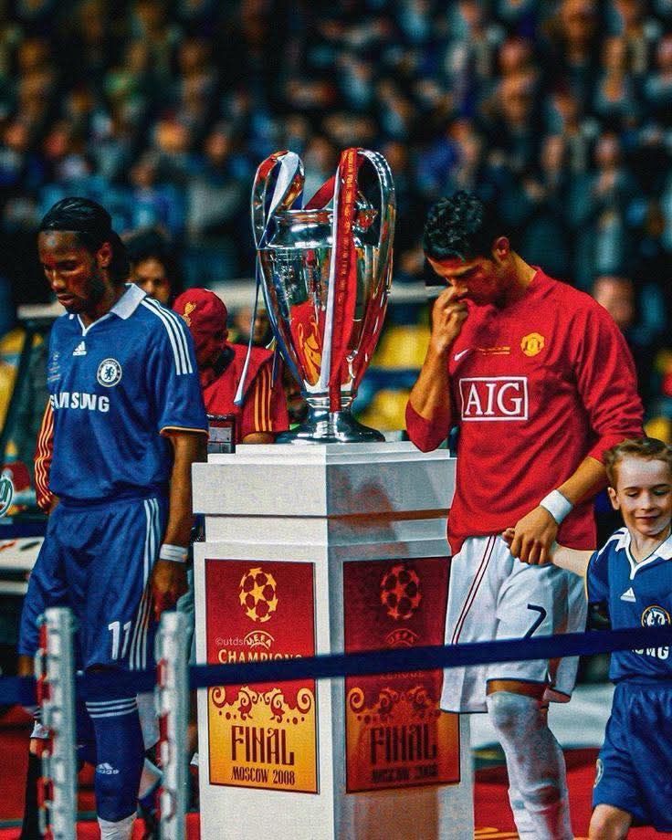 didier-drogba-parmi-5-joueurs