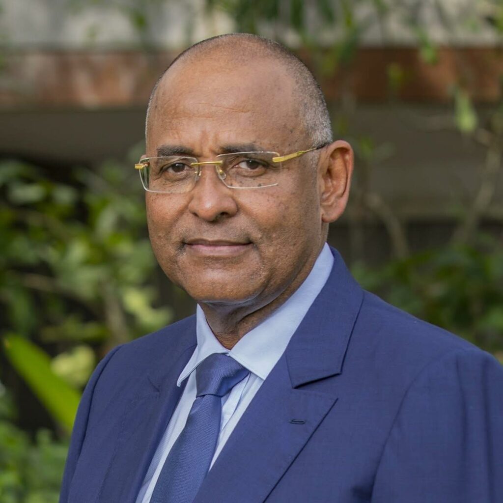 patrick-achi-roue-libre-assemblée-nationale