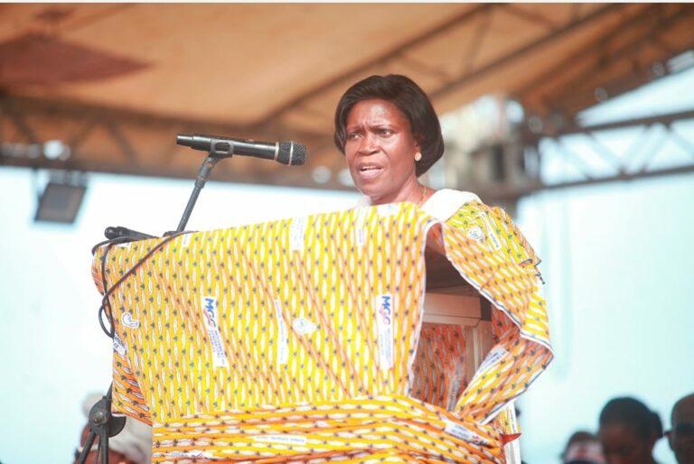 dissolution-de-la-cei-simone-gbagbo-salue